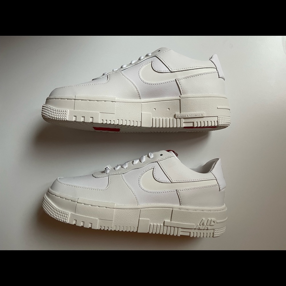 NIKE - AIR FORCE SNEAKERS, SZ 9